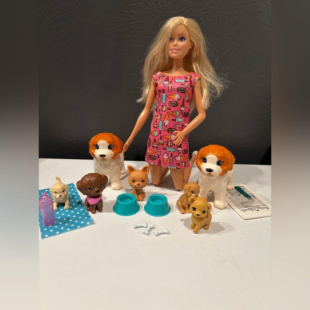Barbie Doggy Daycare Playset Pets